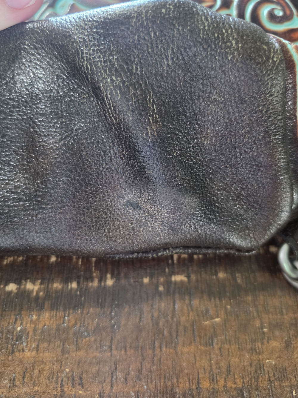 Patricia Nash backpack with matching accessories. - Picture 9 of 16